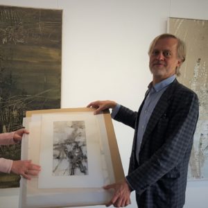 Der Kölner Sammler Adrian Croon hat dem Kunstmuseum Gelsenkirchen zwei Grafiken des Buerschen Künstlers Hubert Berke geschenkt.
