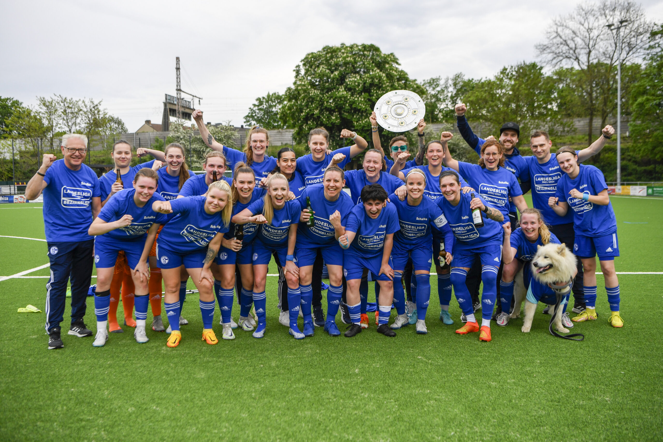 Schalker Frauen-Fußballerinnen Sind Auf Erfolgskurs - Hallo Buer