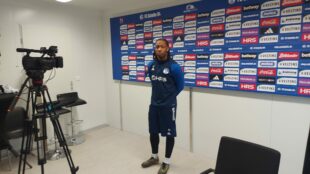 Schalke muss in Hannover ohhe Brandon Soppy auskommen. Foto: Leszinski