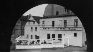 Zwischen Kneipe und Kaffeehaus: ISG sucht historische Fotos