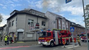 Feuerwehr: Wohnungsbrand in Gelsenkirchen Beckhausen
