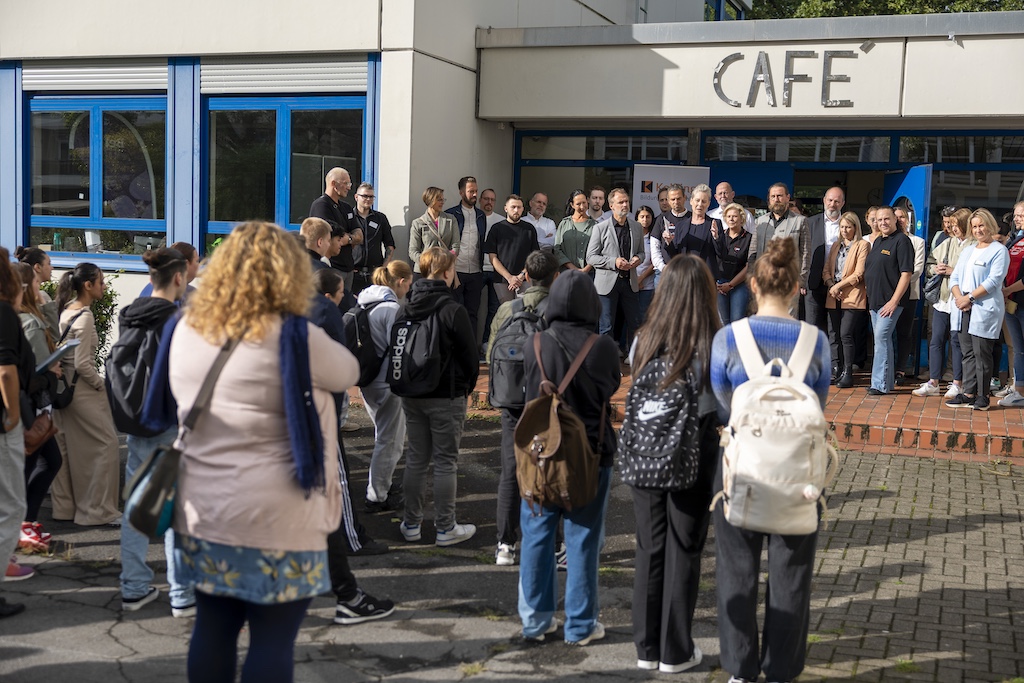 Azubi-Speed-Dating: Junge Menschen für Pflegeberufe begeistern