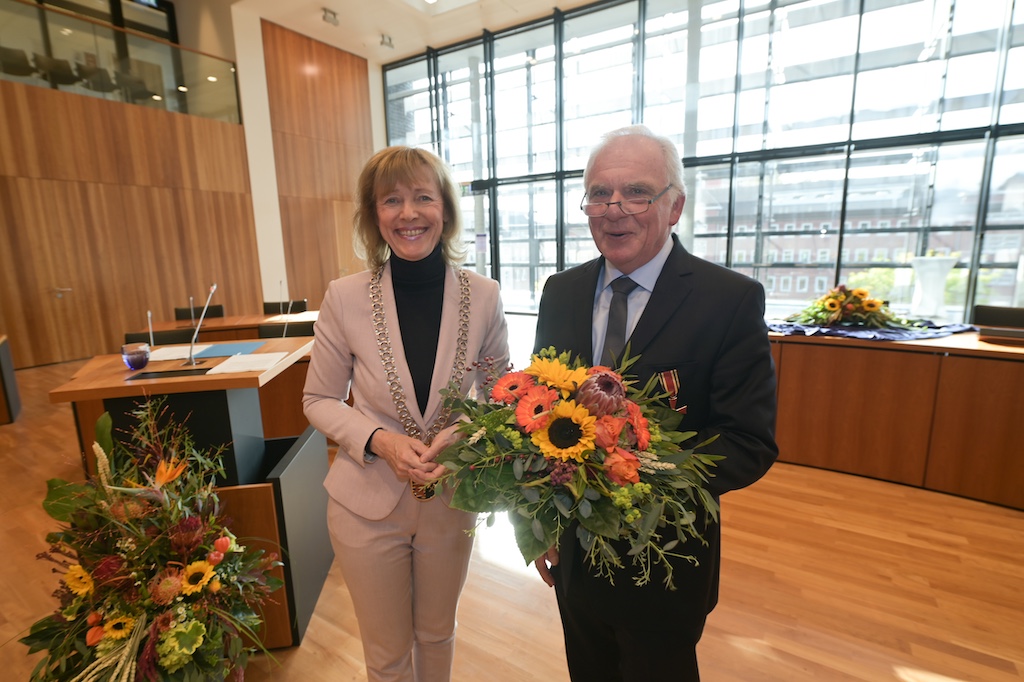 Bürgermeister Werner Wöll erhält Bundesverdienstorden